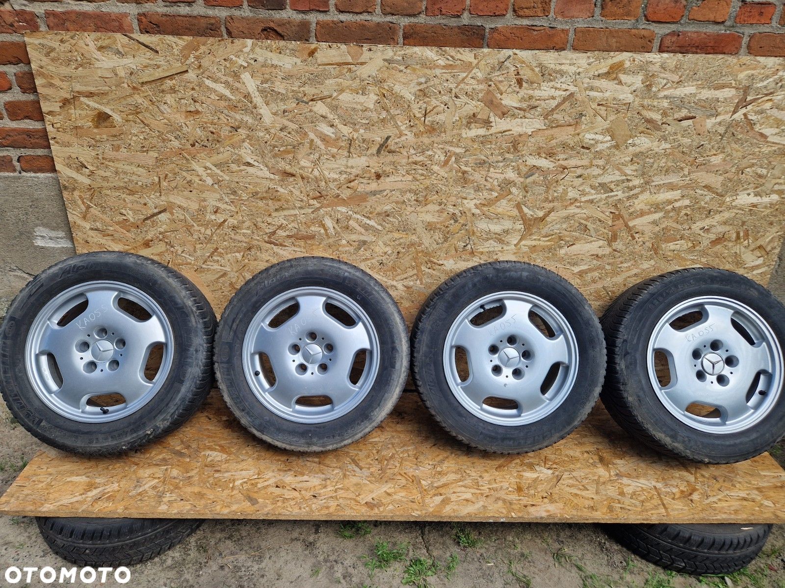 MERCEDES FELGI ALUMINIOWE 225/55 R16 KOMPLET ET35 7,5X16 - 1