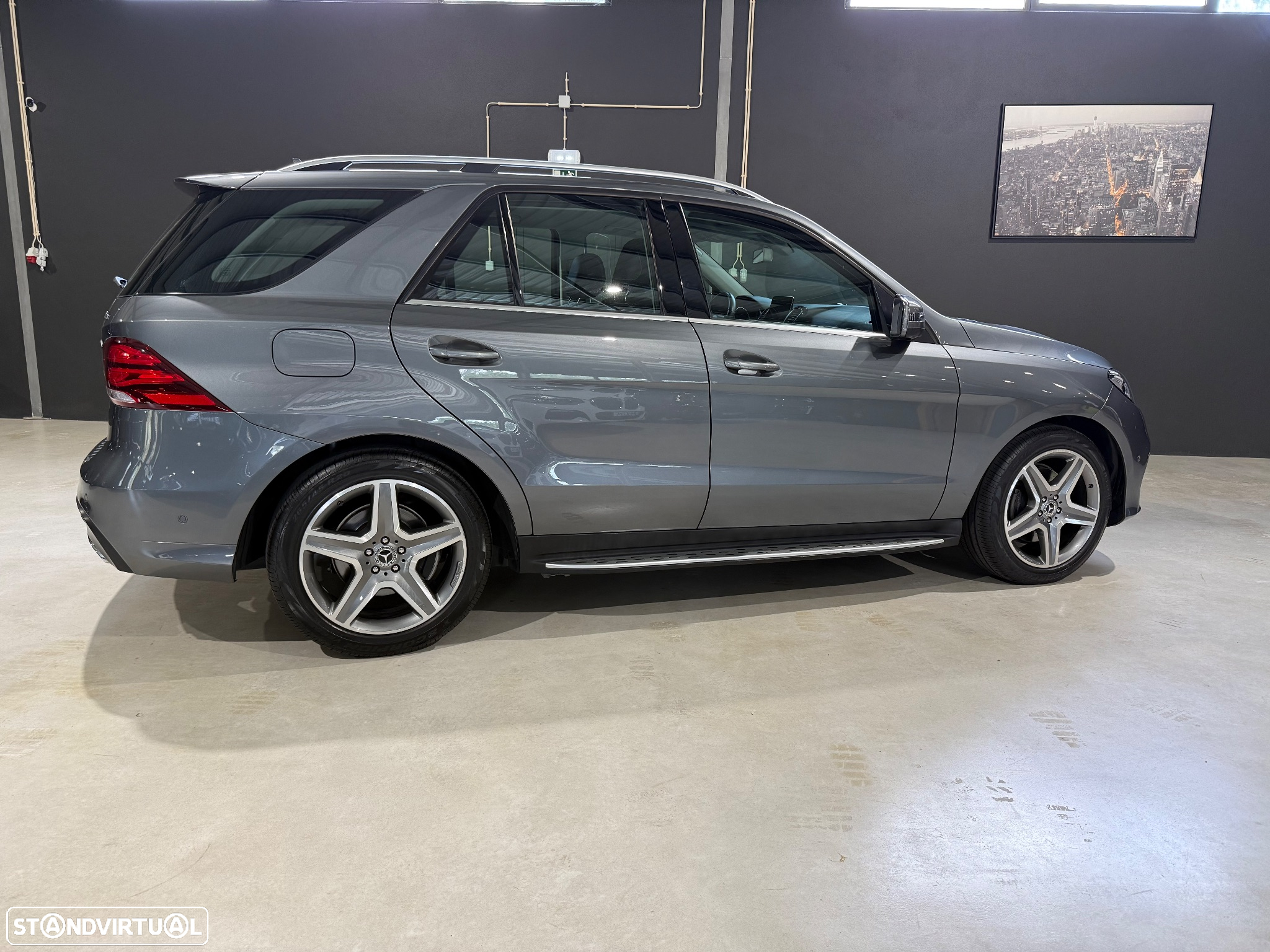 Mercedes-Benz GLE 350 d 4Matic 9G-TRONIC AMG Line - 12