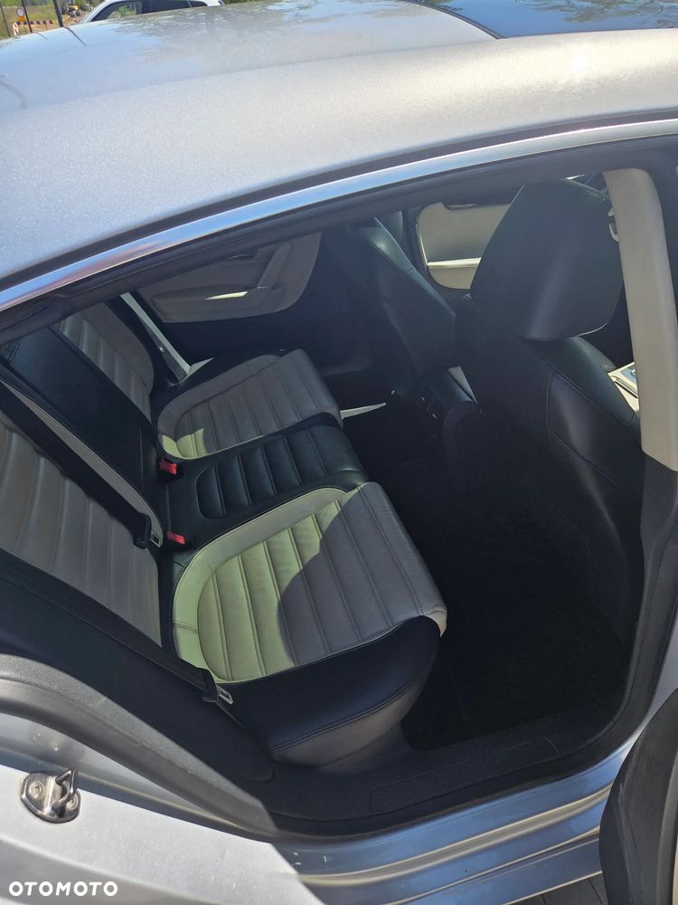 Volkswagen Passat CC - 16