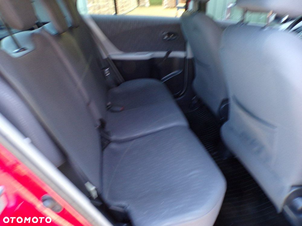 Toyota Yaris - 21