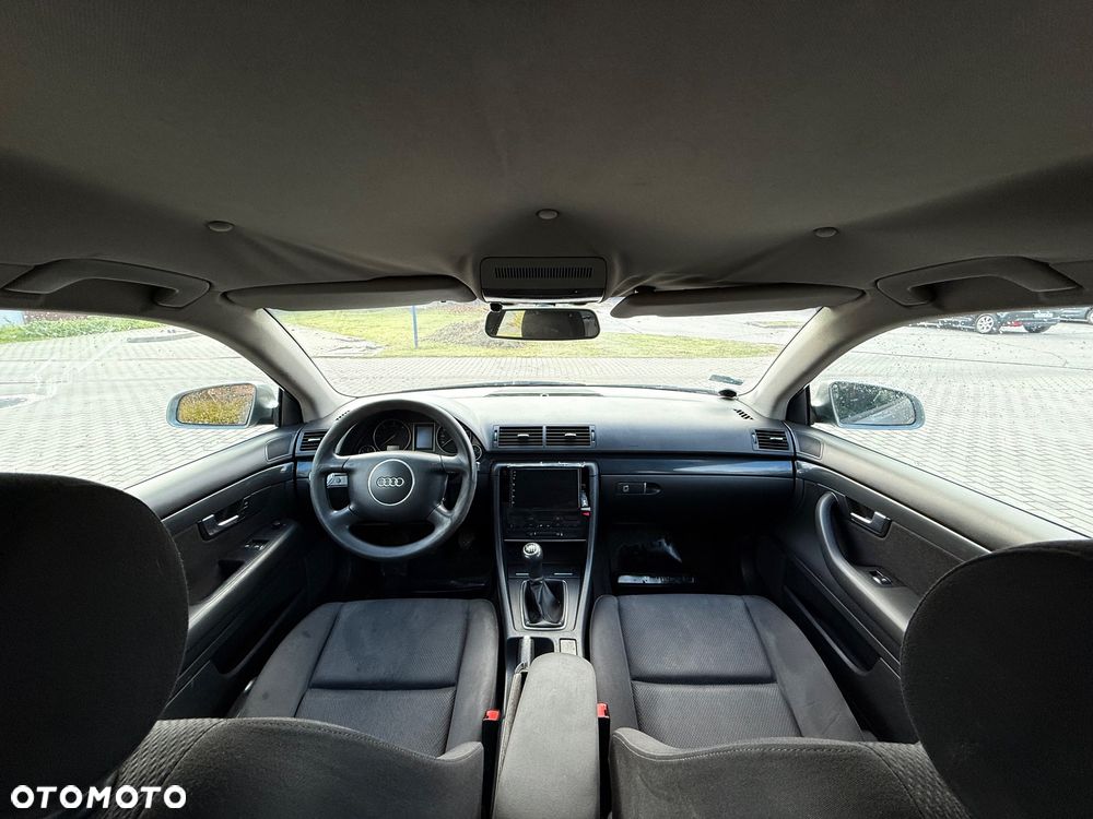 Audi A4 Limousine - 16