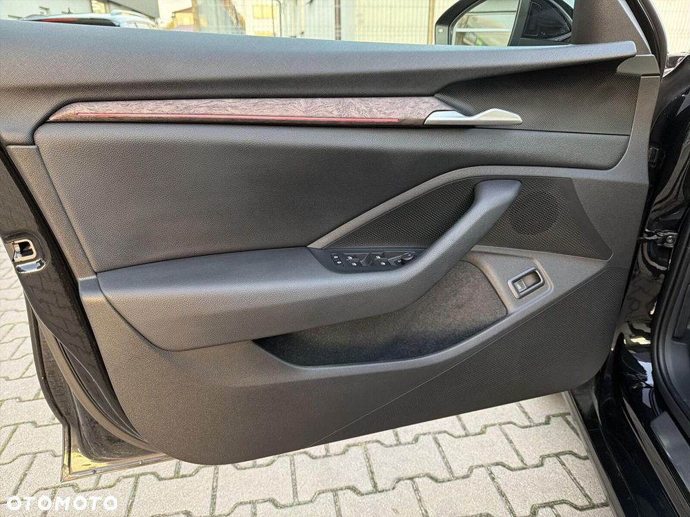 Skoda Superb 2.0 TDI SCR 4x4 L&K DSG - 10