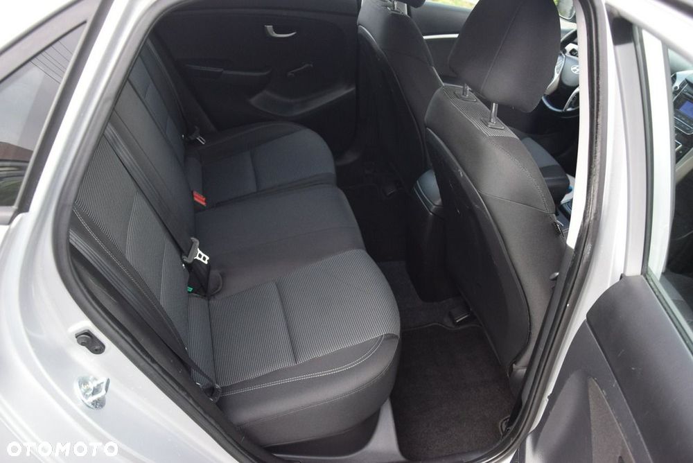 Hyundai i30 blue 1.6 GDI Trend - 33
