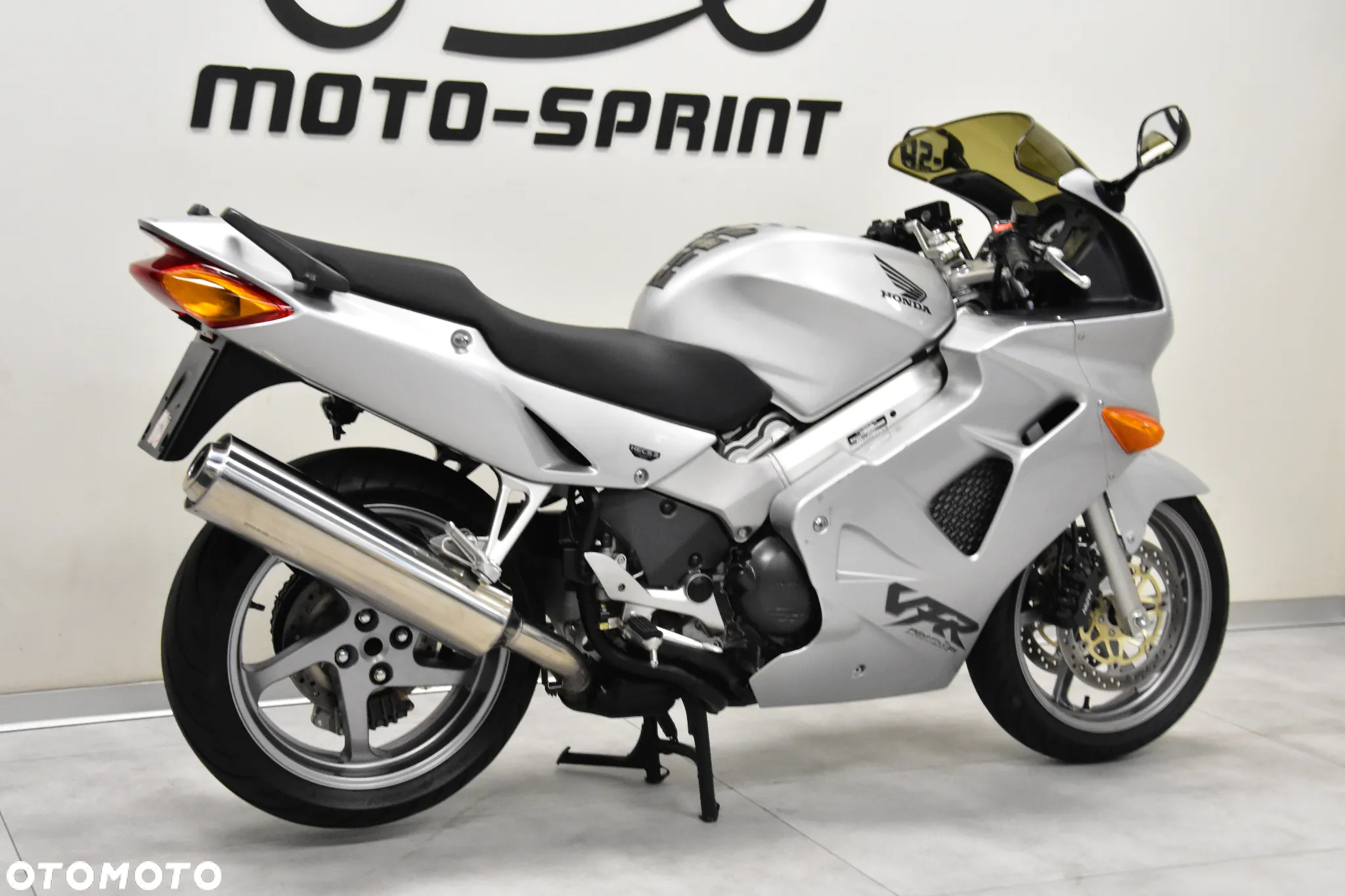 Honda VFR - 5
