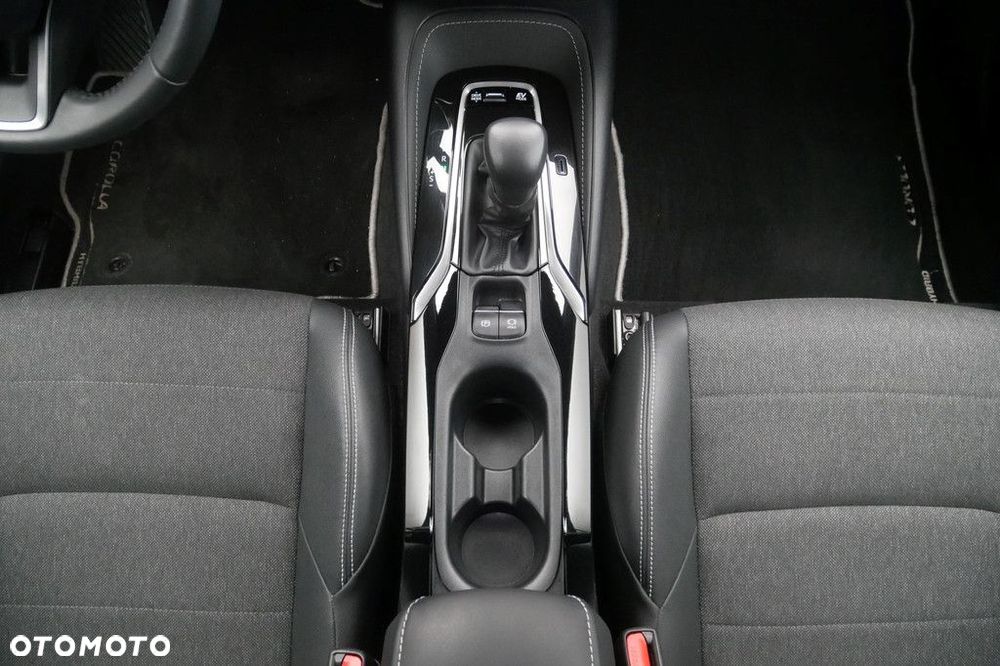 Toyota Corolla - 11