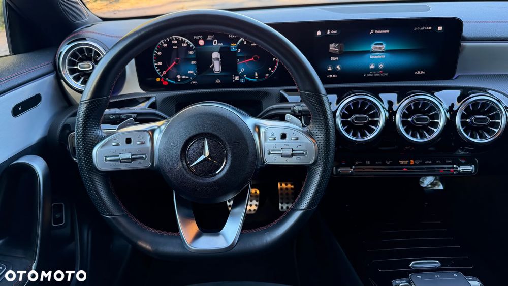 Mercedes-Benz CLA 200 AMG Line 7G-DCT - 22