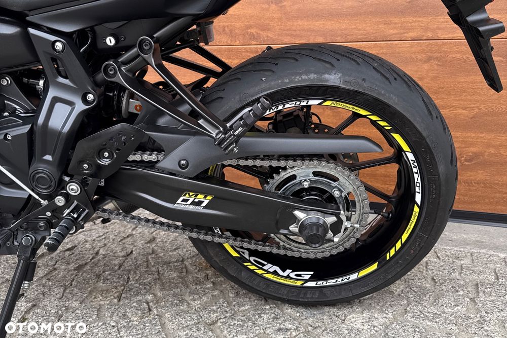Yamaha MT - 24