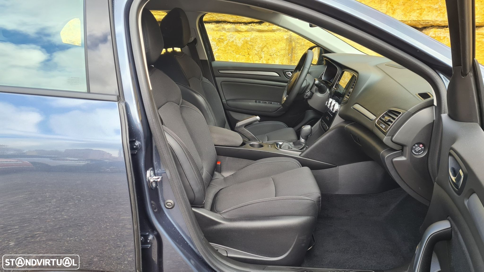 Renault Mégane 1.5 Blue dCi Intens EDC - 32