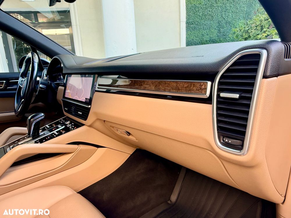 Porsche Cayenne Standard - 14