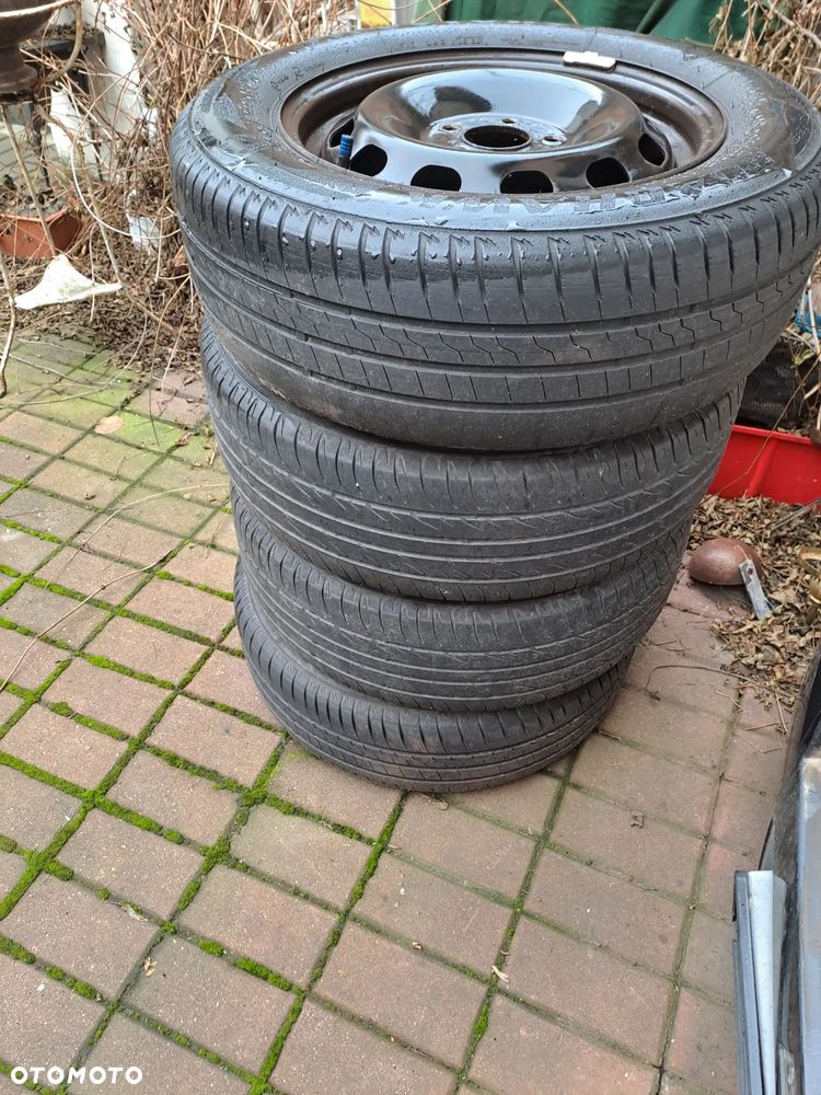 Ford Focus 1.4 16V Style+ - 17