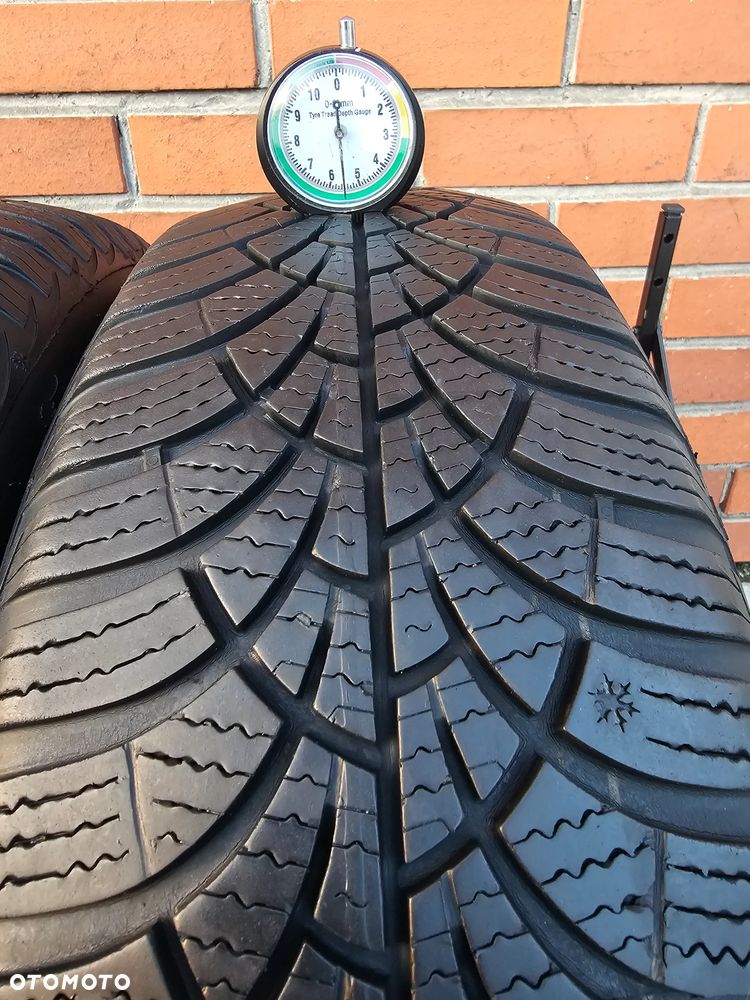 (A49) 175/65R14 82T 5,5mm / GoodYear UltraGrip 9 - 4