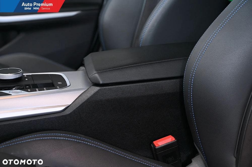 BMW Seria 3 320d xDrive mHEV - 9