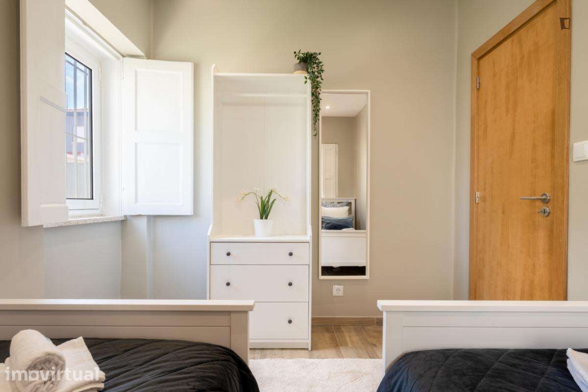 Casa com 3 quartos - localizado em Paranhos Porto - Grande imagem: 2/39