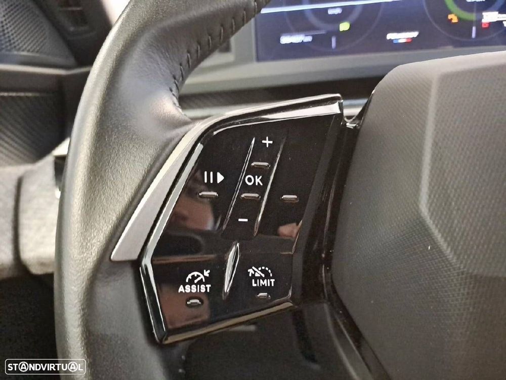 Peugeot 5008 1.2 Hybrid Allure e-DCS6 - 16
