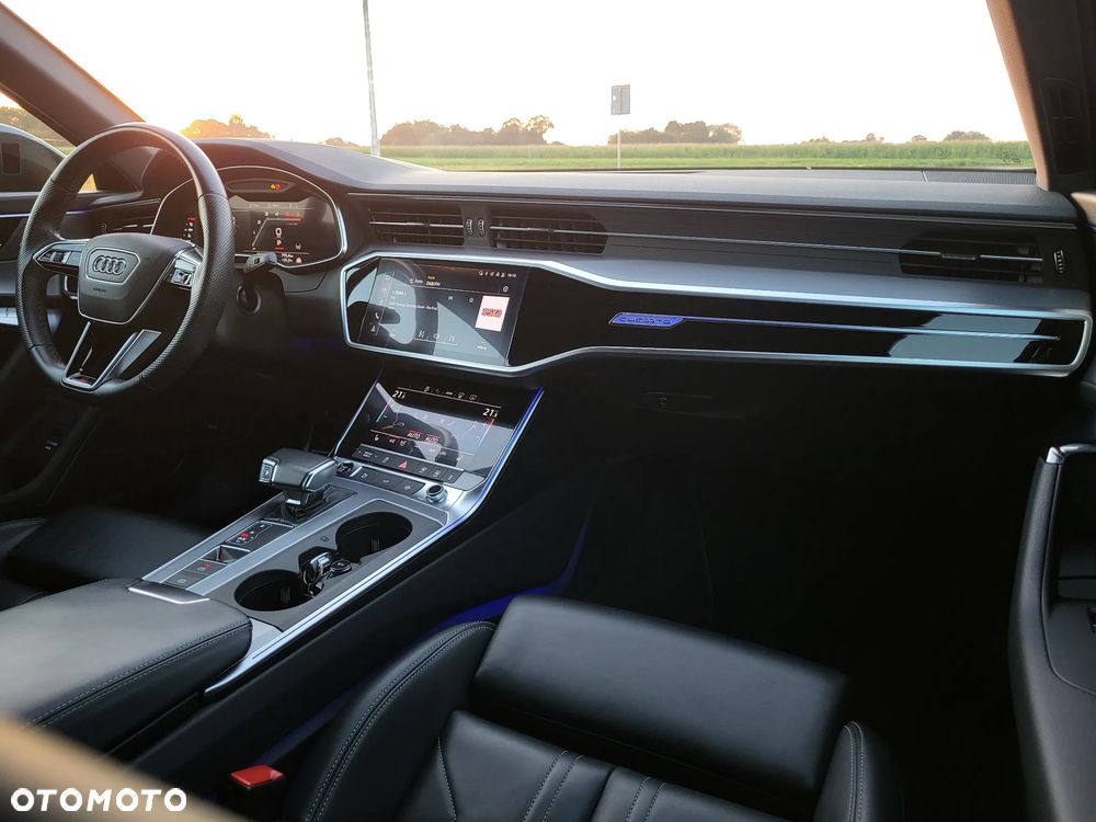 Audi A6 Avant 40 TDI quattro S tronic S line - 14