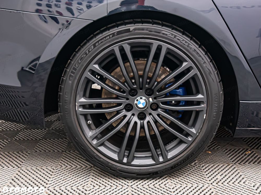 BMW Seria 5 530i xDrive - 35