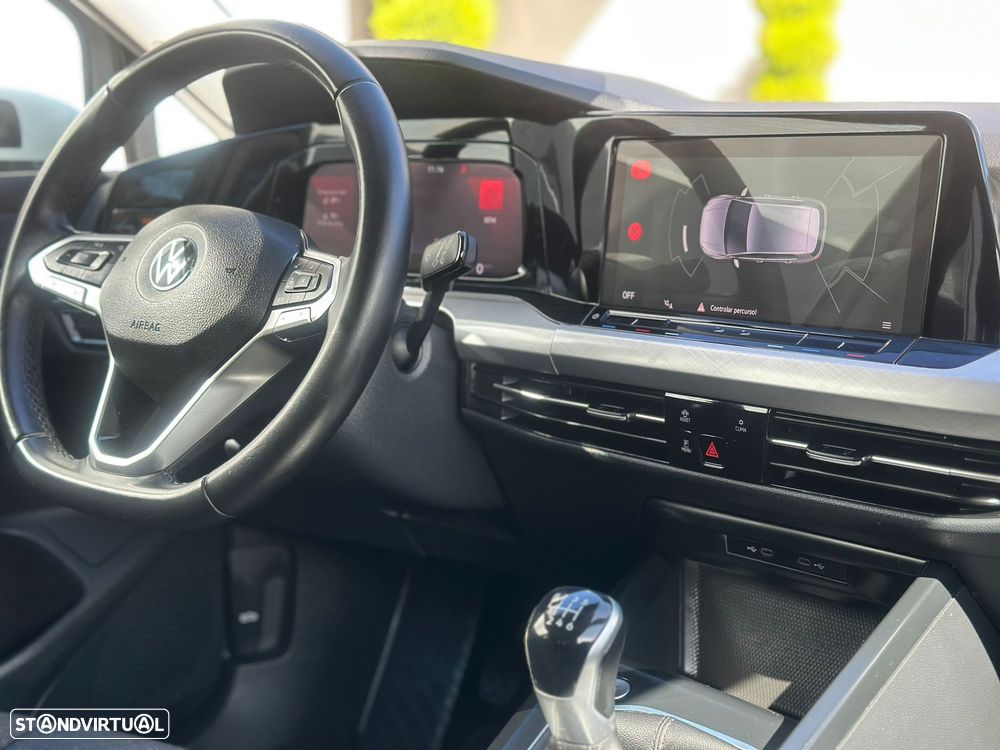 VW Golf 2.0 TDI Conceptline - 32