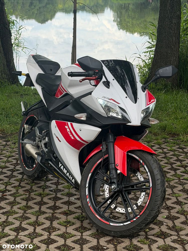 Yamaha YZF - 1