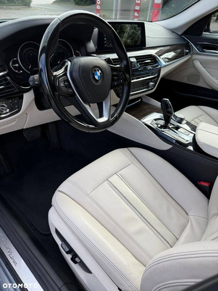 BMW Seria 5 520d xDrive Luxury Line - 7