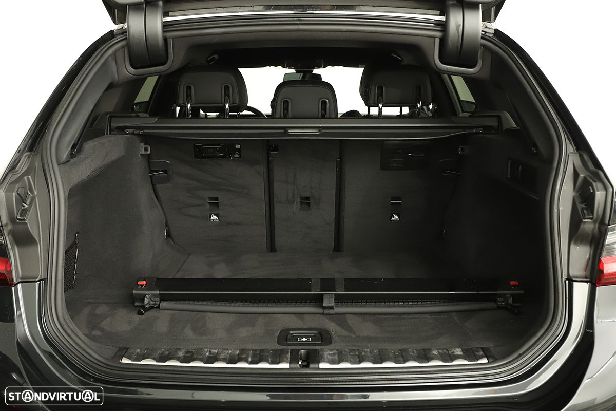 BMW 320 d Touring Pack Desportivo M Auto - 28