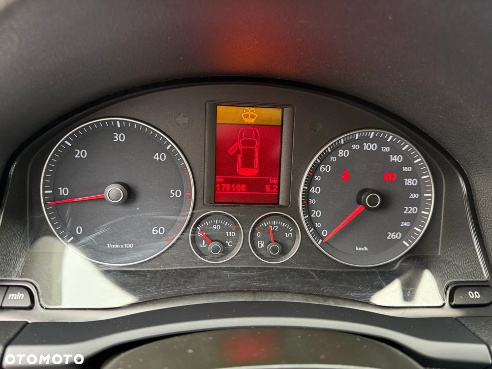 Volkswagen Golf 1.9 TDI DPF Edition BlueMotion - 27