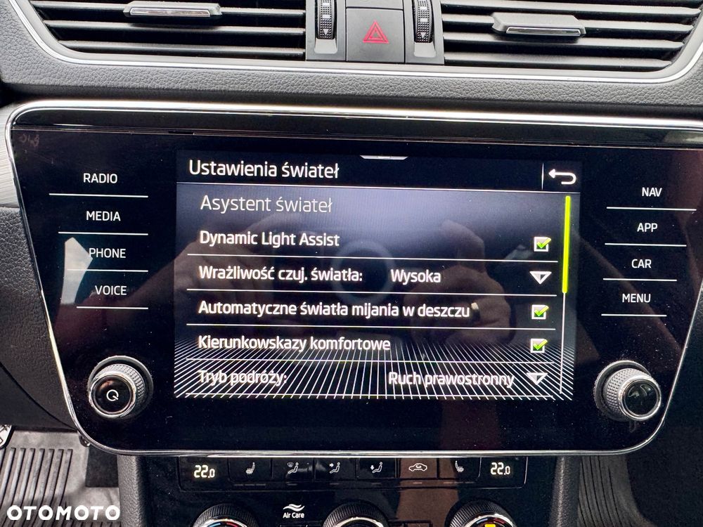 Skoda Superb 2.0 TDI SCR Style - 29