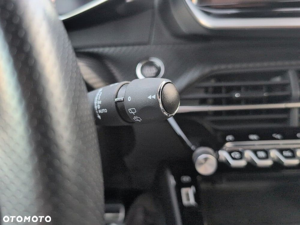 Peugeot 2008 1.2 PureTech GT S&S EAT8 - 27