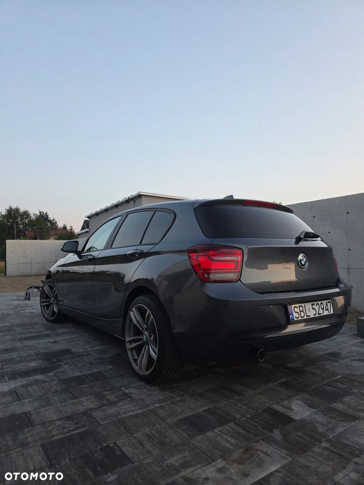 BMW Seria 1 116d Sport Line - 2