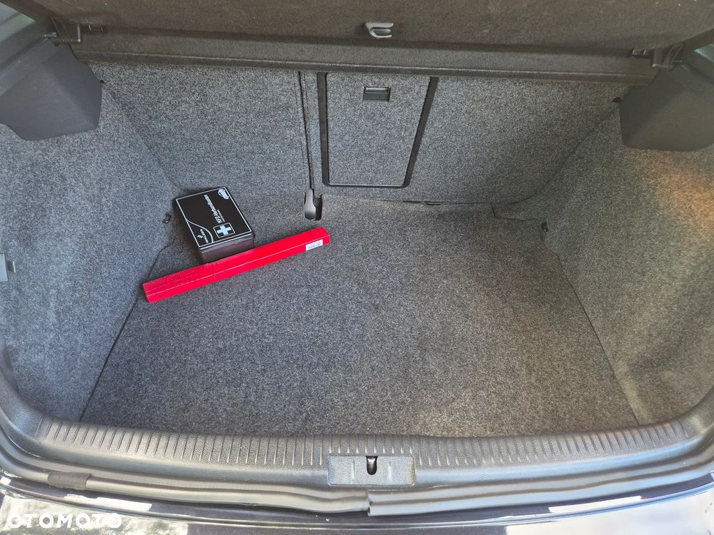 Volkswagen Golf 1.2 TSI BlueMotion Technology MATCH - 32