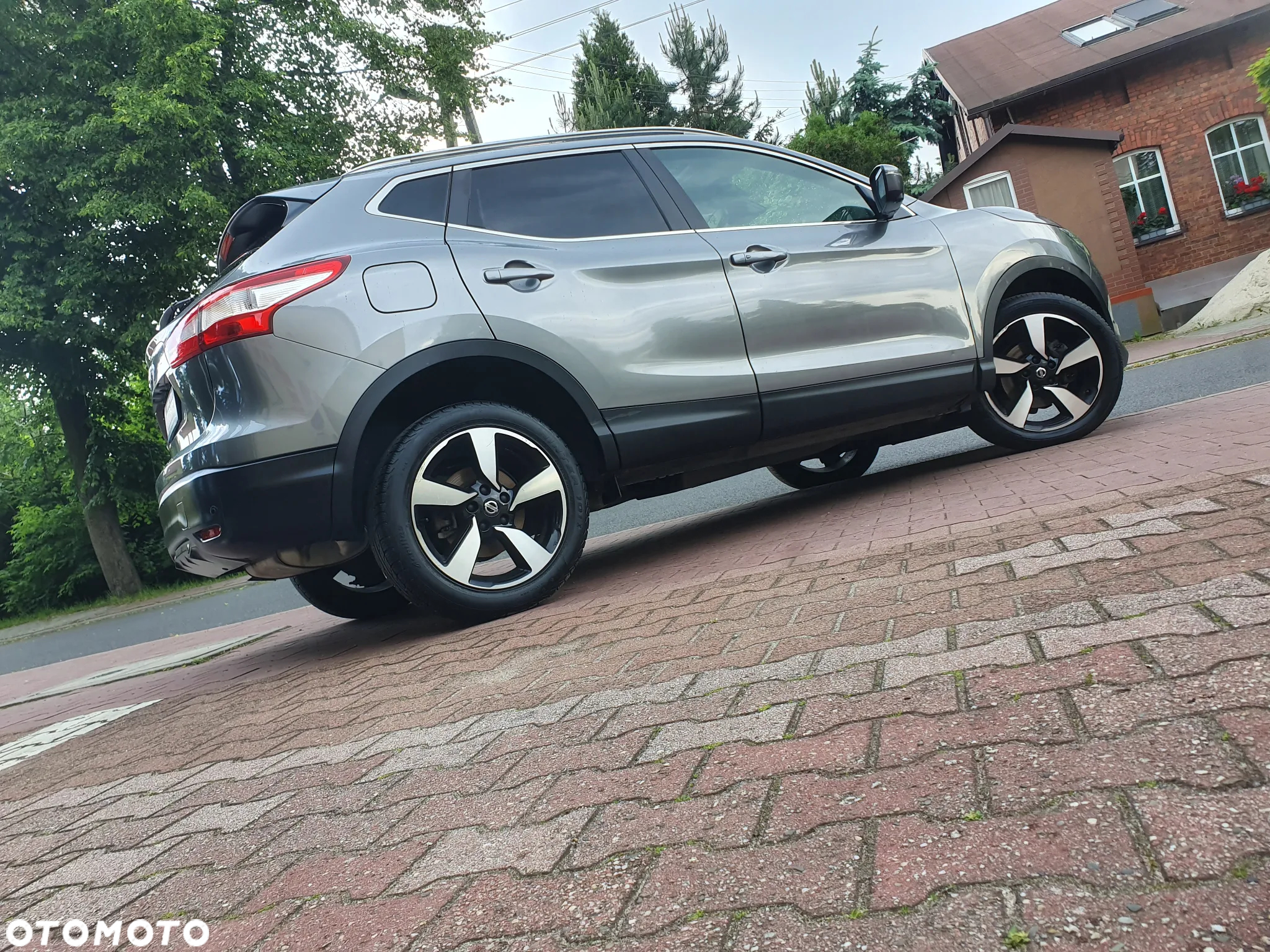 Nissan Qashqai 1.6 DIG-T N-Connecta - 25
