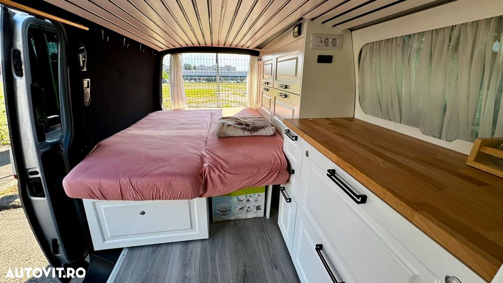 Volkswagen Transporter - 2