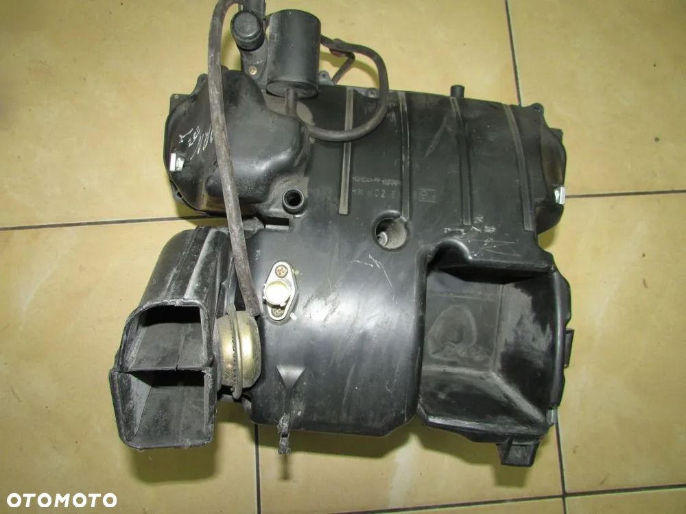 Honda Hornet CB900 SC48 02-07 puszka filtra - 2