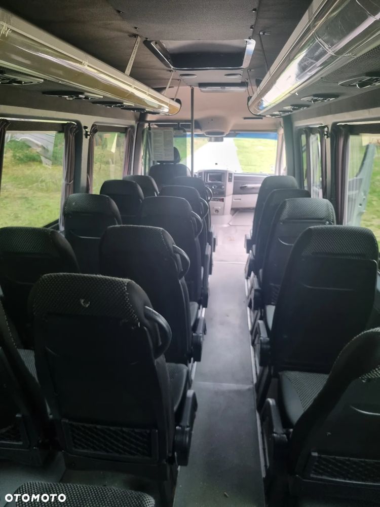 Mercedes-Benz Sprinter - 15