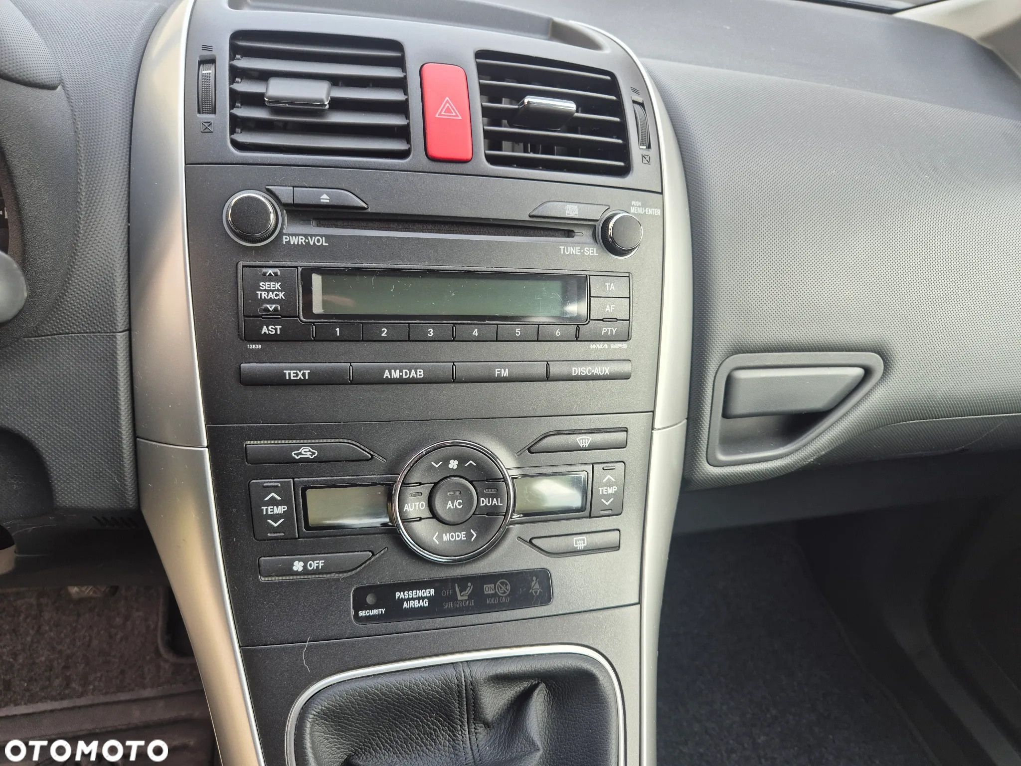 Toyota Auris 1.6 Executive - 15
