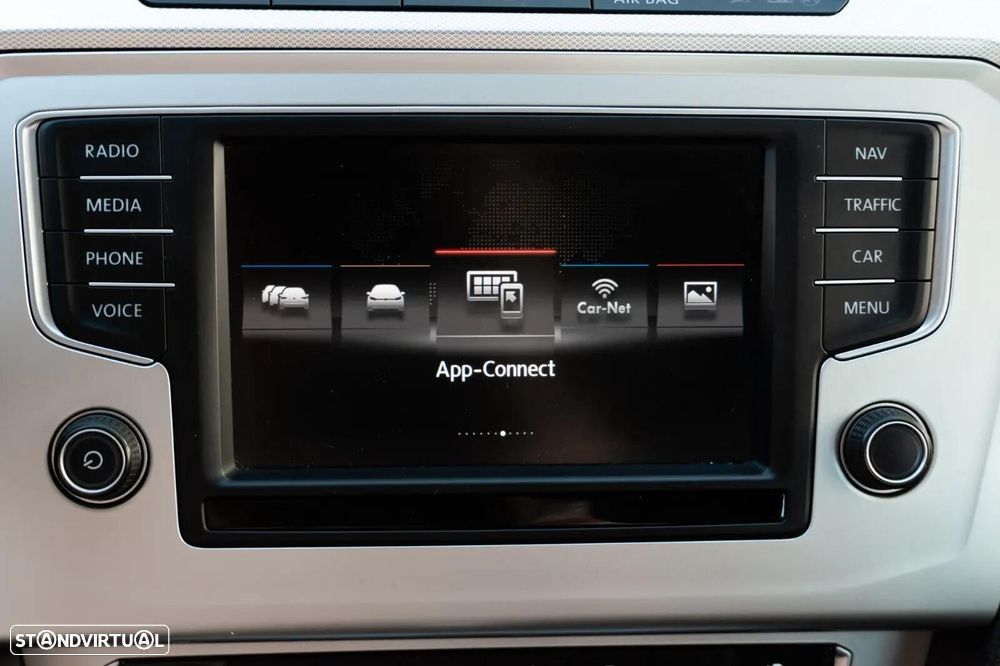 VW Passat Variant 1.6 TDI Confortline DSG - 18