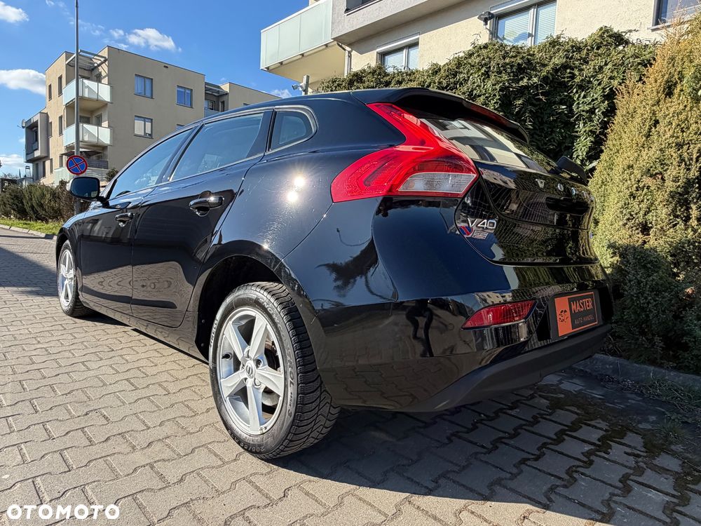 Volvo V40 D2 Drive-E Momentum - 4
