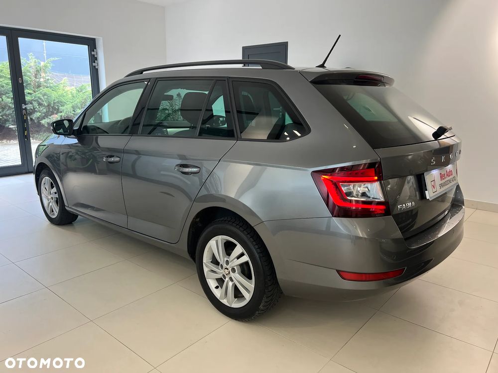 Skoda Fabia 1.0 TSI Ambition - 6