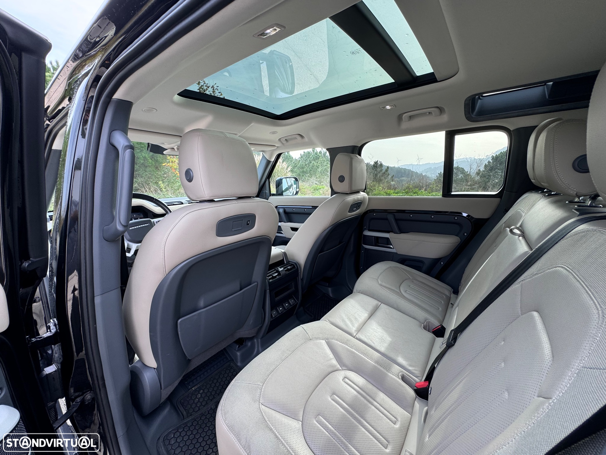 Land Rover Defender 2.0 D 110 AWD S - 15