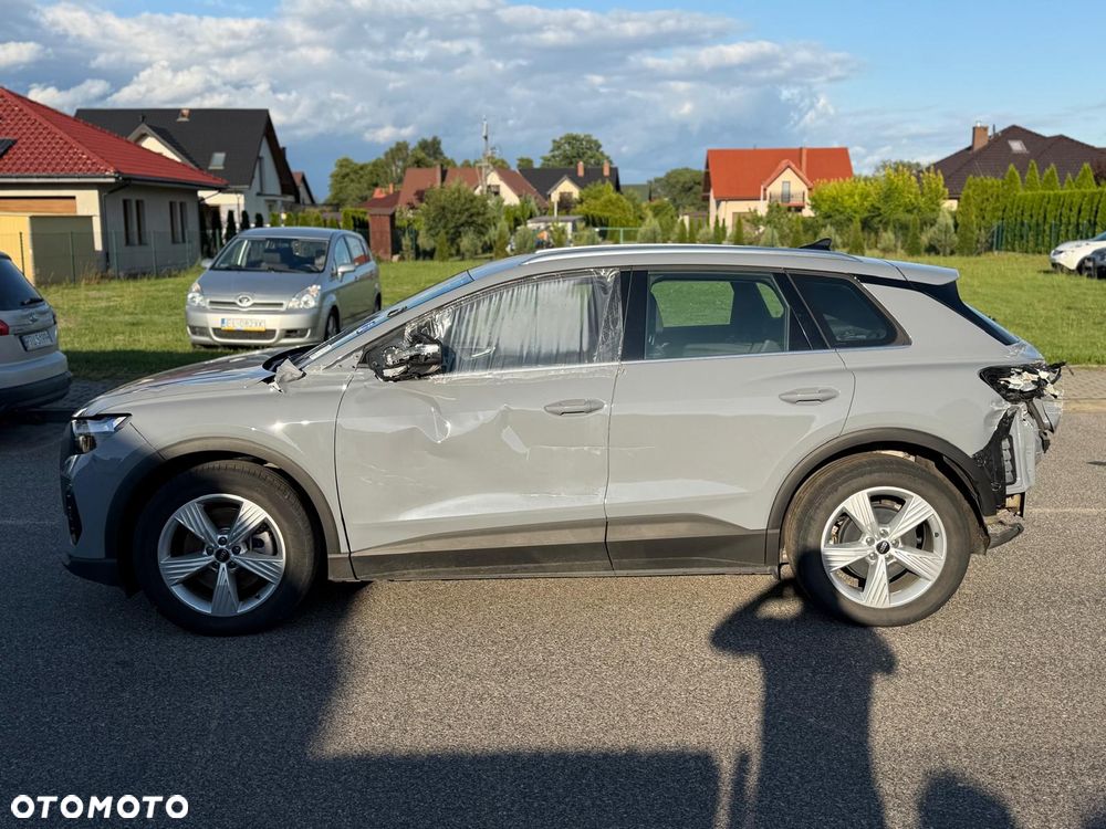 Audi Q4 e-tron - 8