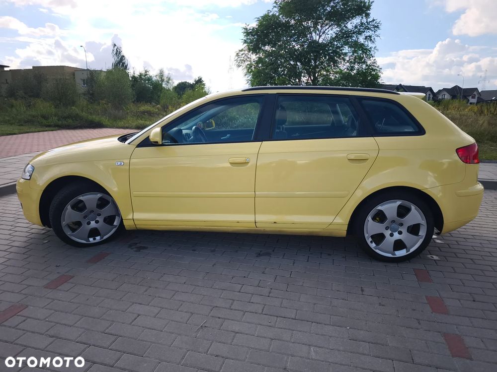 Audi A3 Sportback 1.6 FSI Ambiente - 4