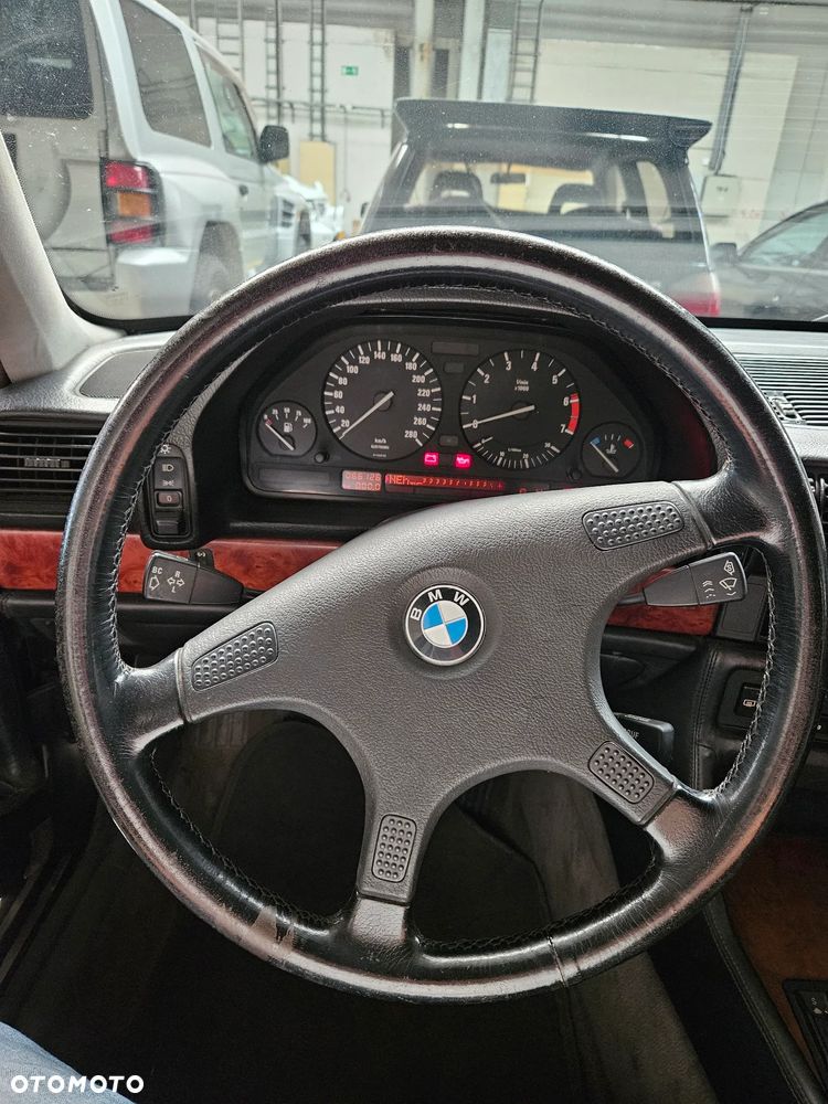 BMW Seria 7 - 4