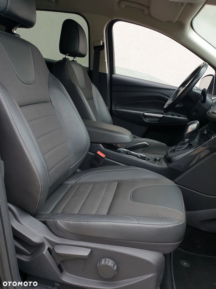 Ford Kuga 2.0 TDCi 4x4 Titanium - 32