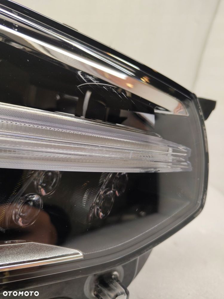 volvo xc90 lift full led lampa prawy przód 32338953 - 2