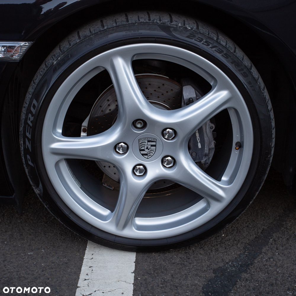 Porsche 911 Carrera - 20