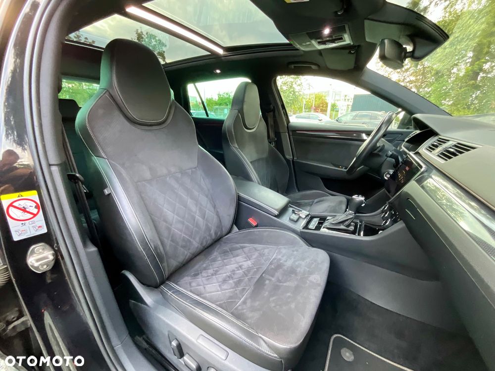Skoda Superb 2.0 TDI DSG Sportline - 34