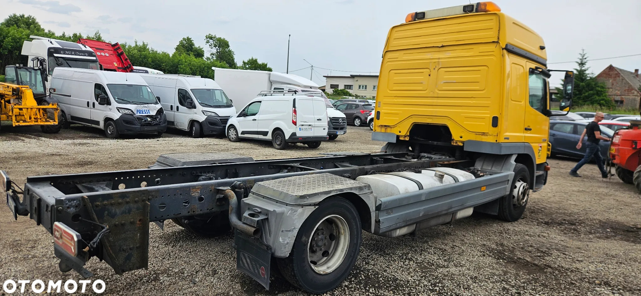 Mercedes-Benz ATEGO - 4