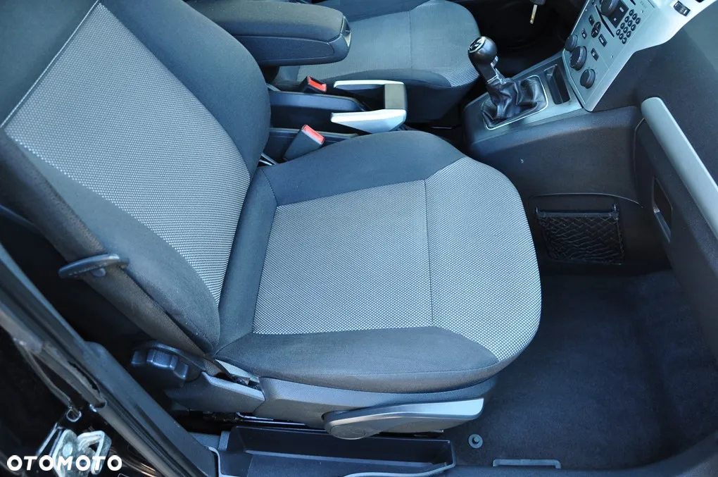 Opel Zafira 1.8 Cosmo - 33