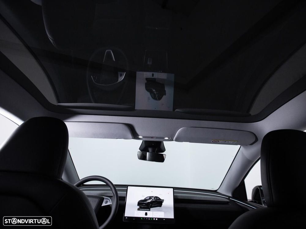 Tesla Model Y Long Range Dual Motor AWD - 7