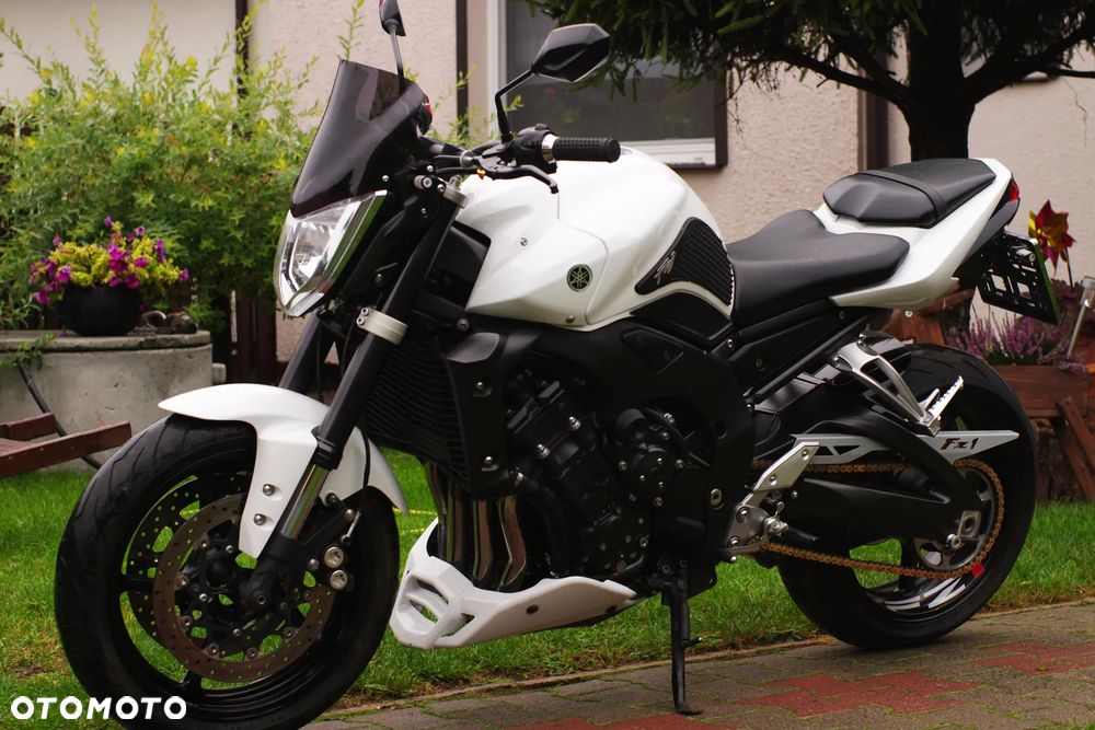 Yamaha FZ - 20
