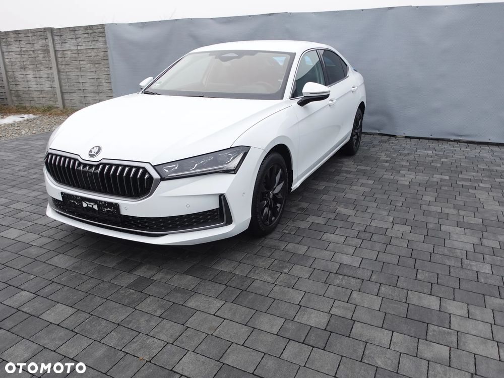 Skoda Superb 2.0 TDI DSG Selection - 2